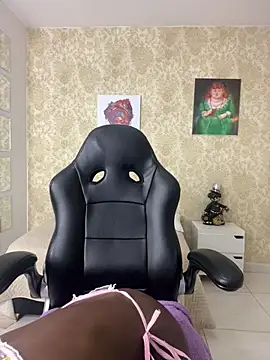 Snapshot of MorenaLush_Eup chatting on December 14, 2025, 3:35 am MorenaLush Eup online show from December 14, 2025, 3:35 am