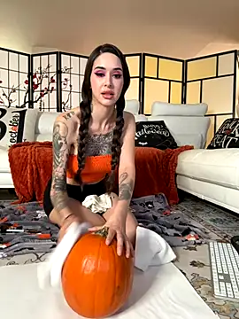 Snapshot of fantasyxwolf chatting on October 31, 2025, 6:37 pm fantasyxwolf online show from October 31, 2025, 6:37 pm