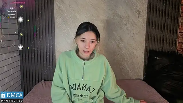 stepha   online show from November 28, 2025, 11:10 am