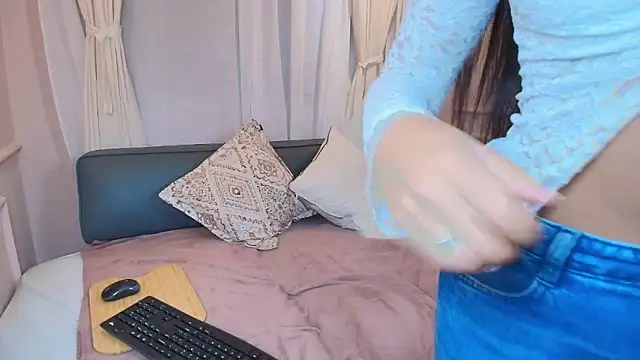 Nahomi key  online show from November 23, 2025, 11:09 am