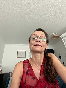 Snapshot of Chris06d22@xh chatting on July 19, 2026, 3:31 pm Chris06d22xh online show from July 19, 2026, 3:31 pm