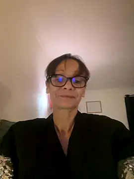 Snapshot of Chris06d22@xh chatting on November 28, 2025, 8:31 pm Chris06d22xh online show from November 28, 2025, 8:31 pm