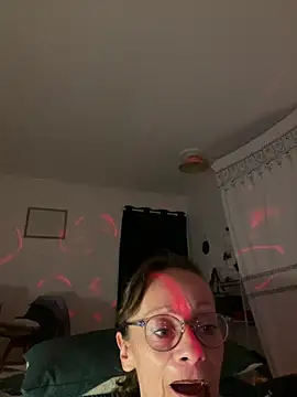 Snapshot of Chris06d22@xh chatting on July 23, 2026, 8:16 pm Chris06d22xh online show from July 23, 2026, 8:16 pm