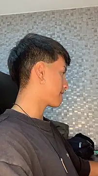 Milan Bach online show from April 12, 2026, 11:41 pm