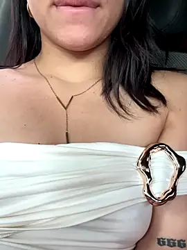 Snapshot of lu_styles_ chatting on October 20, 2025, 5:02 pm lu styles  online show from October 20, 2025, 5:02 pm