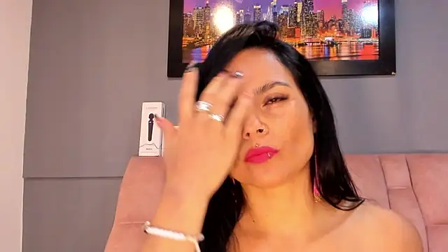 CharlotteCottin online show from February 3, 2026, 11:48 am