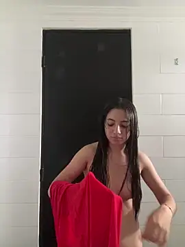 LisaGoddes online show from April 12, 2026, 6:33 pm