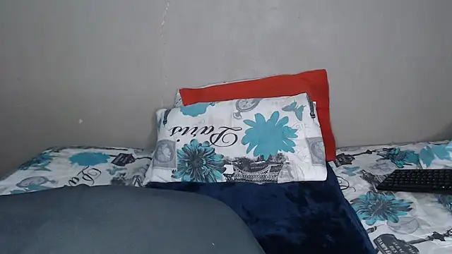 Lunalee online show from March 11, 2026, 6:40 am