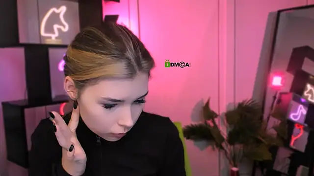 lily morty online show from December 1, 2025, 7:26 pm