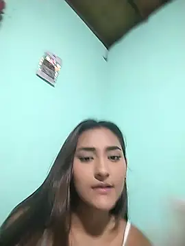 emilyvalencia 1 online show from February 2, 2026, 9:14 pm