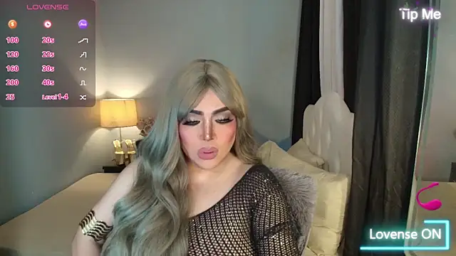 Snapshot of Unforgettable_Maria chatting on November 9, 2025, 7:34 am Unforgettable Maria online show from November 9, 2025, 7:34 am