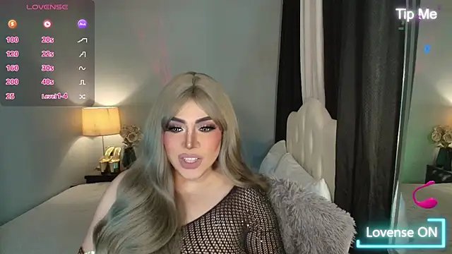 Snapshot of Unforgettable_Maria chatting on November 16, 2025, 3:00 am Unforgettable Maria online show from November 16, 2025, 3:00 am