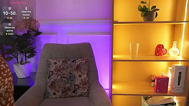 MilaCrave online show from February 28, 2026, 11:43 am