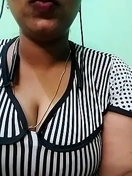 Snapshot of Dimplegirl chatting on November 9, 2025, 5:06 pm Dimplegirl online show from November 9, 2025, 5:06 pm