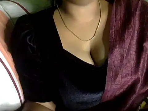 Snapshot of Dimplegirl chatting on November 3, 2025, 5:38 pm Dimplegirl online show from November 3, 2025, 5:38 pm