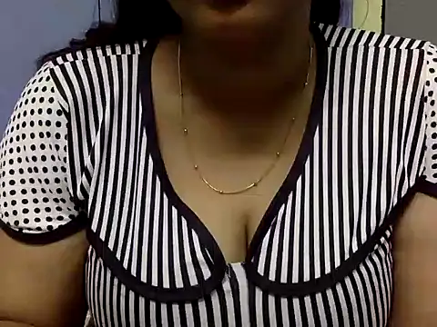 Snapshot of Dimplegirl chatting on October 24, 2025, 11:48 pm Dimplegirl online show from October 24, 2025, 11:48 pm