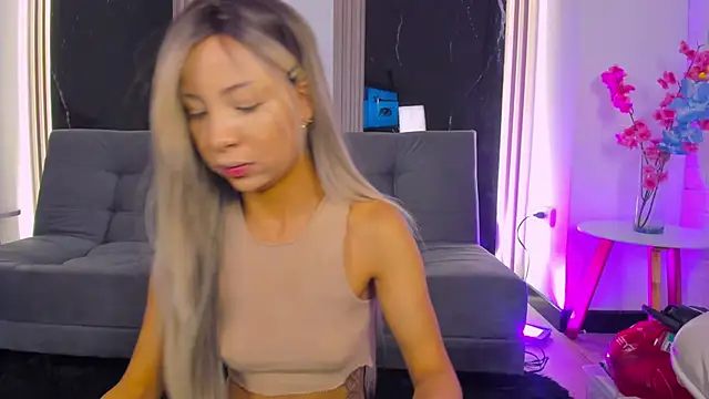 jennie whitee online show from November 20, 2025, 11:33 am