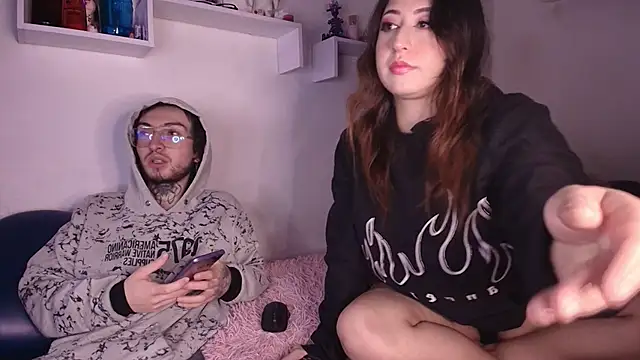 annyharriis online show from December 15, 2025, 7:31 pm