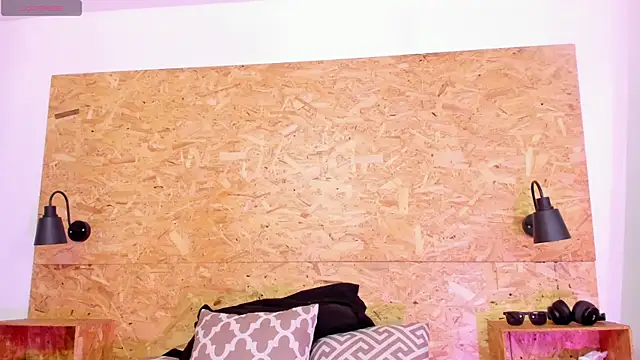 santiblack7 online show from October 21, 2025, 7:24 pm