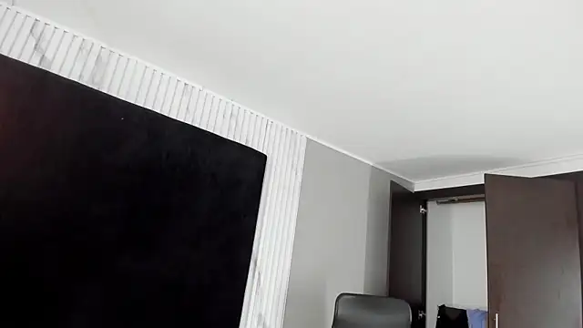 MONIK FOX CR online show from September 17, 2025, 7:38 pm