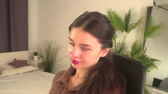 Snapshot of Olivia_Farrell chatting on November 15, 2025, 12:53 pm Olivia Farrell online show from November 15, 2025, 12:53 pm