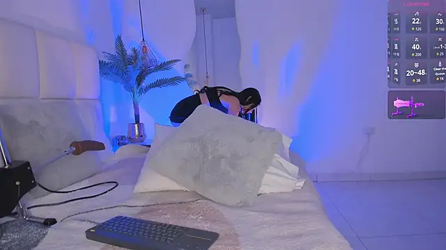 Sarita  Gomez online show from October 18, 2025, 5:20 am