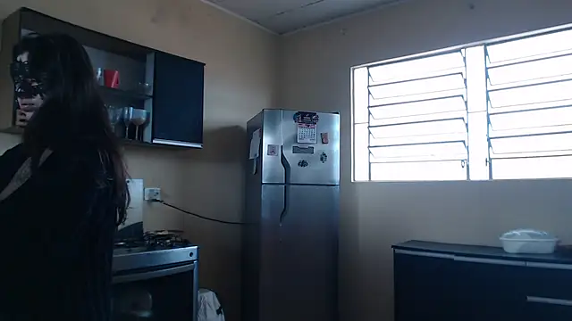 ayanahot  online show from November 2, 2025, 10:09 am