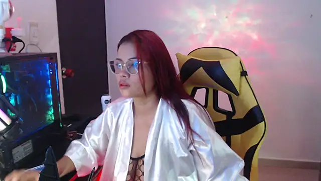 Snapshot of Scarlett_Gracee_ chatting on November 14, 2025, 4:16 am Scarlett Gracee online show from November 14, 2025, 4:16 am