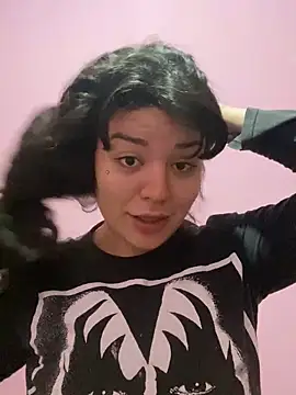 Snapshot of agathahoty chatting on October 28, 2025, 10:41 pm agathahoty online show from October 28, 2025, 10:41 pm