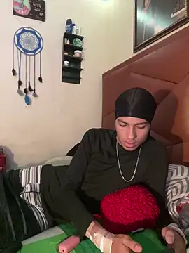 Snapshot of Adonis_WB chatting on September 24, 2025, 3:24 am Adonis WB online show from September 24, 2025, 3:24 am