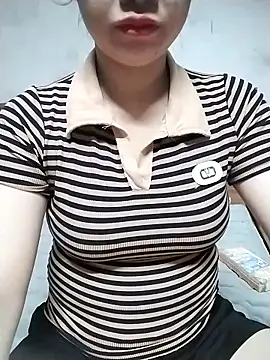 Snapshot of Mie_rose chatting on November 6, 2025, 1:48 pm Mie rose online show from November 6, 2025, 1:48 pm