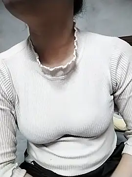 Mie rose online show from February 8, 2026, 1:42 pm