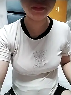 Mie rose online show from April 15, 2026, 10:32 pm