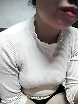 Snapshot of Mie_rose chatting on November 26, 2025, 2:22 am Mie rose online show from November 26, 2025, 2:22 am