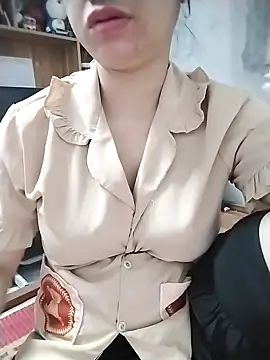 Snapshot of Mie_rose chatting on November 8, 2025, 3:04 pm Mie rose online show from November 8, 2025, 3:04 pm