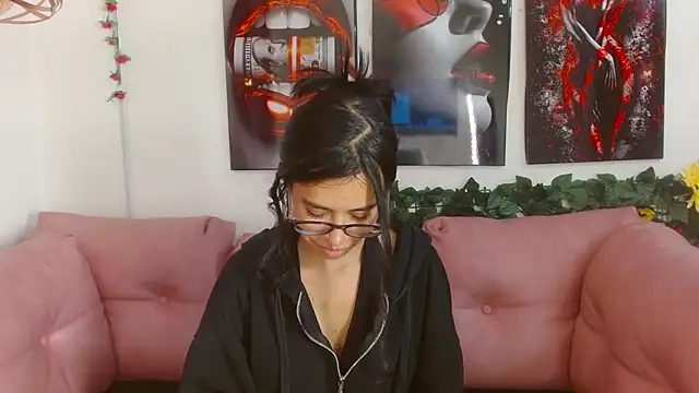 Miahotcs1 online show from March 28, 2026, 1:56 pm