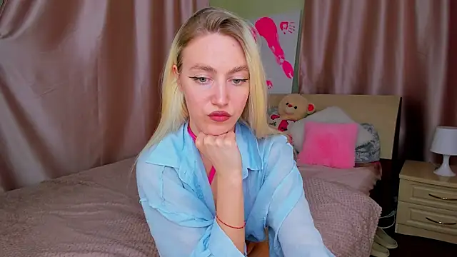 mishapallmer online show from May 14, 2026, 2:14 pm