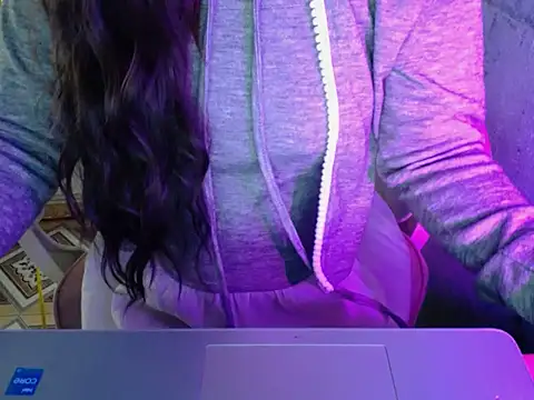 Snapshot of ahoa_Tk chatting on November 15, 2025, 12:47 am ahoa Tk online show from November 15, 2025, 12:47 am