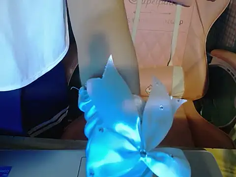 Snapshot of ahoa_Tk chatting on October 25, 2025, 6:52 pm ahoa Tk online show from October 25, 2025, 6:52 pm