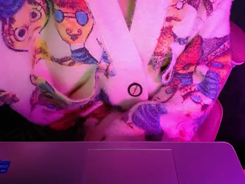 Snapshot of ahoa_Tk chatting on November 19, 2025, 5:18 am ahoa Tk online show from November 19, 2025, 5:18 am