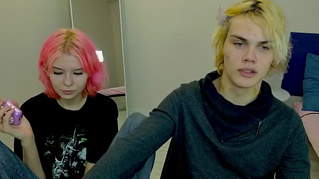 Snapshot of Bonnie_And_C1yde chatting on October 21, 2025, 5:12 pm Bonnie And C1yde online show from October 21, 2025, 5:12 pm