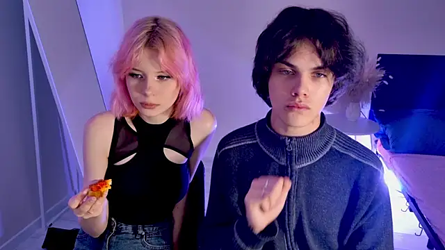 Snapshot of Bonnie_And_C1yde chatting on November 9, 2025, 5:17 pm Bonnie And C1yde online show from November 9, 2025, 5:17 pm