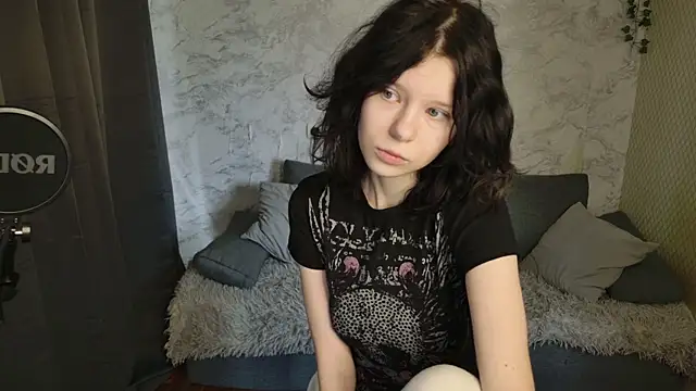 Bonnie And C1yde online show from April 4, 2026, 5:03 am