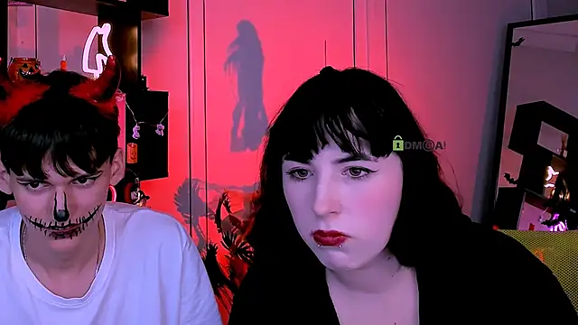 Snapshot of janet_shy chatting on October 27, 2025, 10:33 pm janet shy online show from October 27, 2025, 10:33 pm