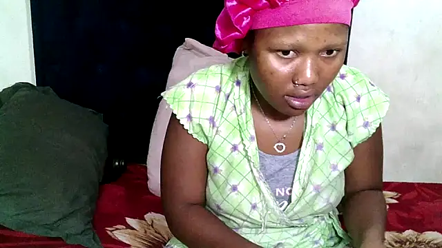 BUNNYCHOWX28 online show from January 9, 2026, 4:58 pm