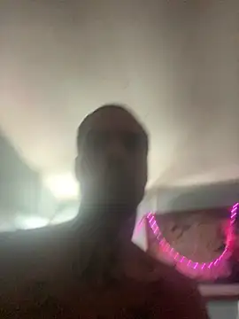 ColDreaMZz93 online show from May 21, 2026, 8:28 pm