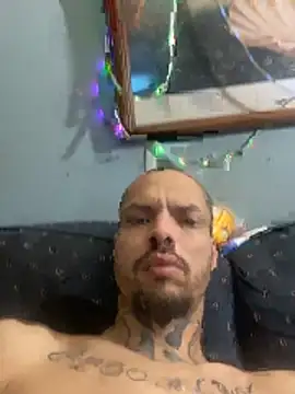 ColDreaMZz93 online show from April 7, 2026, 8:21 pm