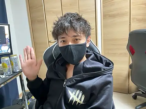 jiji9253 online show from November 11, 2025, 1:17 pm