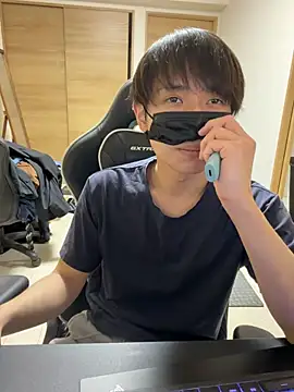 jiji9253 online show from May 13, 2026, 12:23 pm