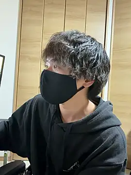 jiji9253 online show from February 11, 2026, 12:05 pm